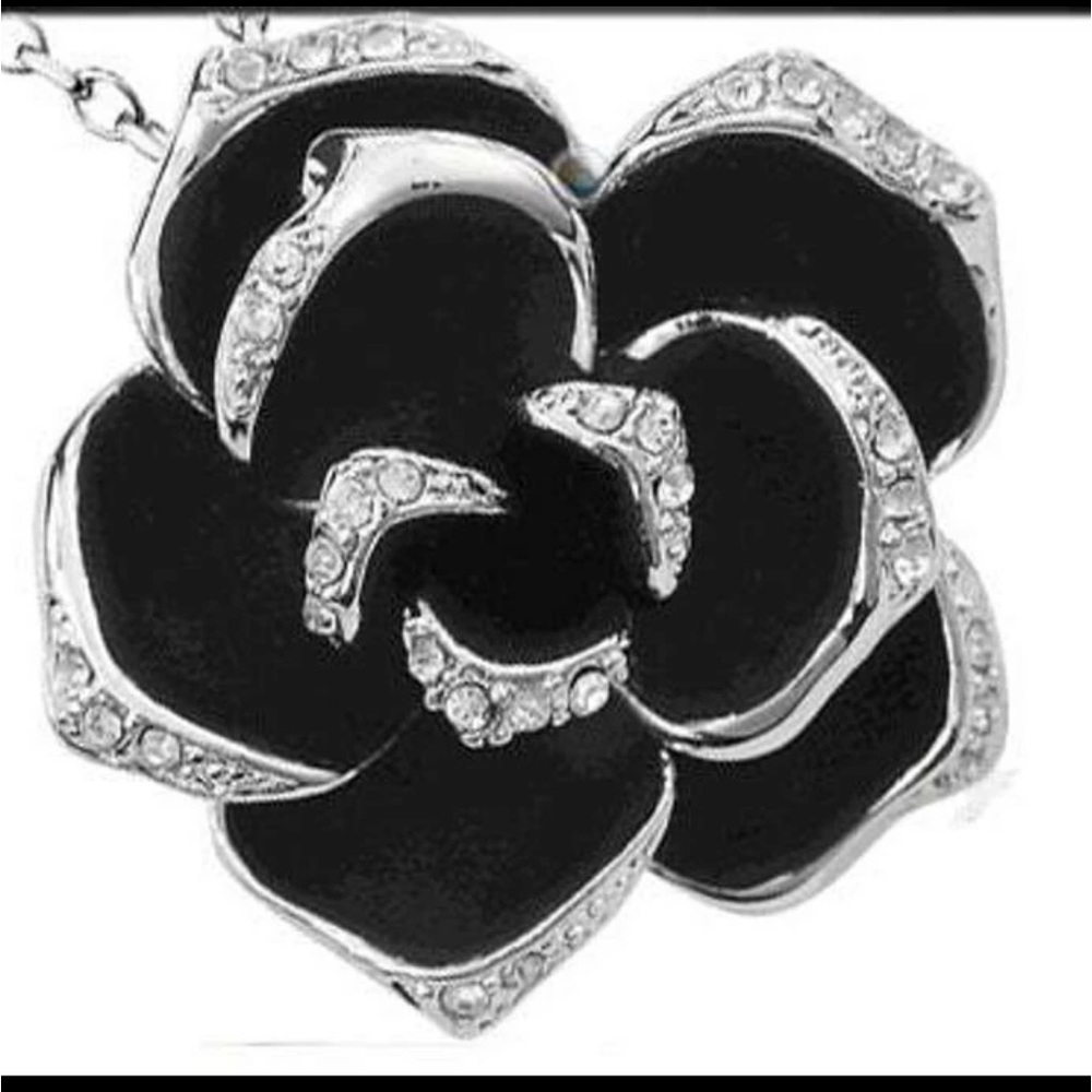 18 k GP flower chain